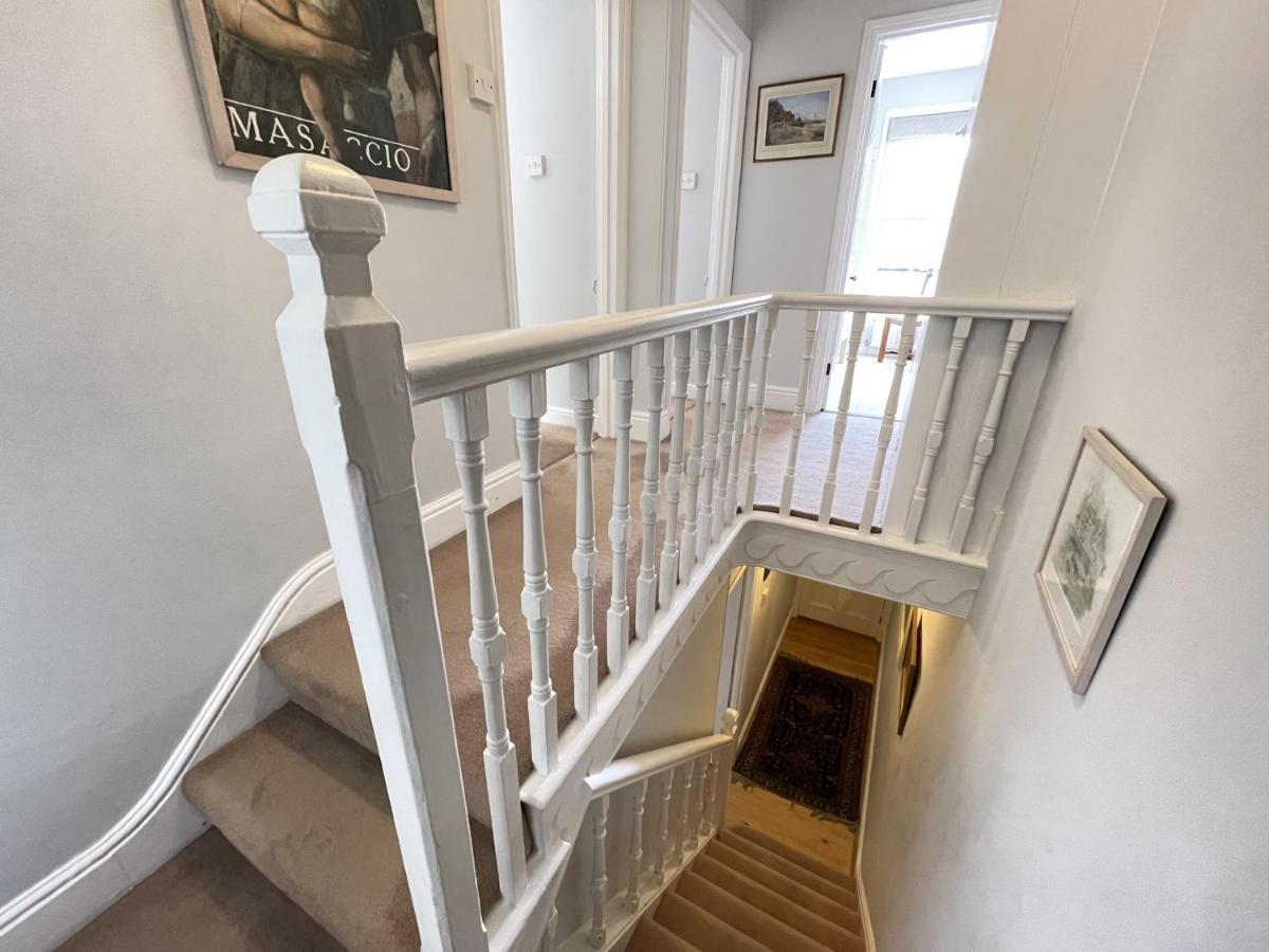 37 Trenwith Place, Charming Family Home & Garden! St Ives  Luaran gambar